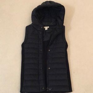 Artisan NY puffer vest with hood (navy blue)